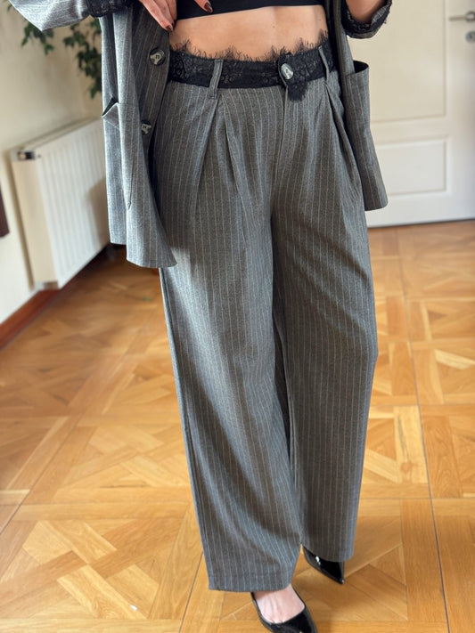 Dantel detaylı çizgili premium takım GRİ