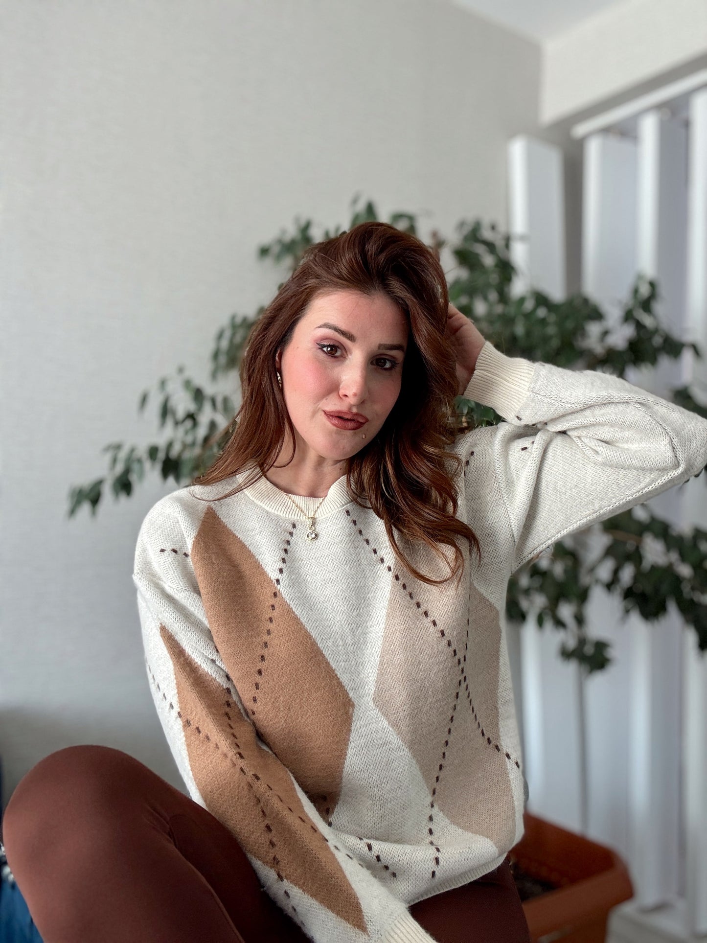 Şerit detaylı baklava desenli kazak-bej