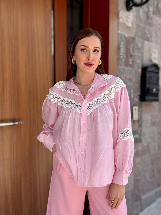 Güpür işlemeli hakim yaka gömlek -PEMBE