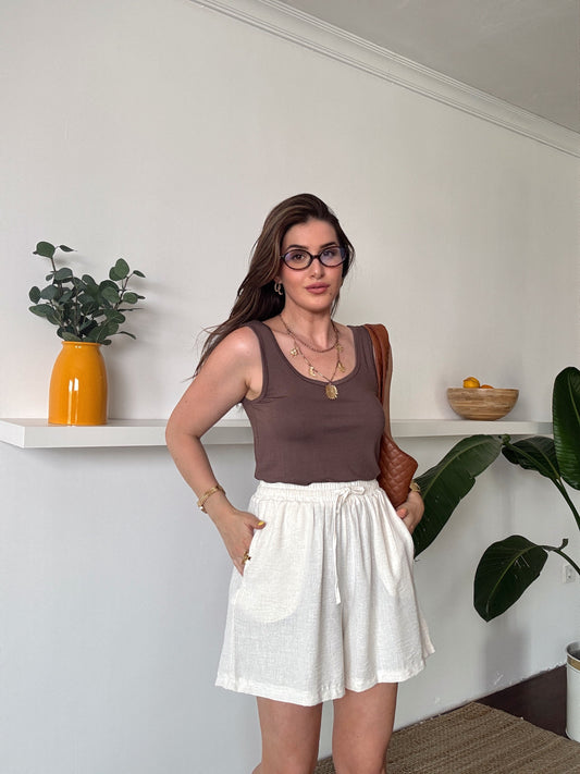 Bel lastikli keten şort TAŞ