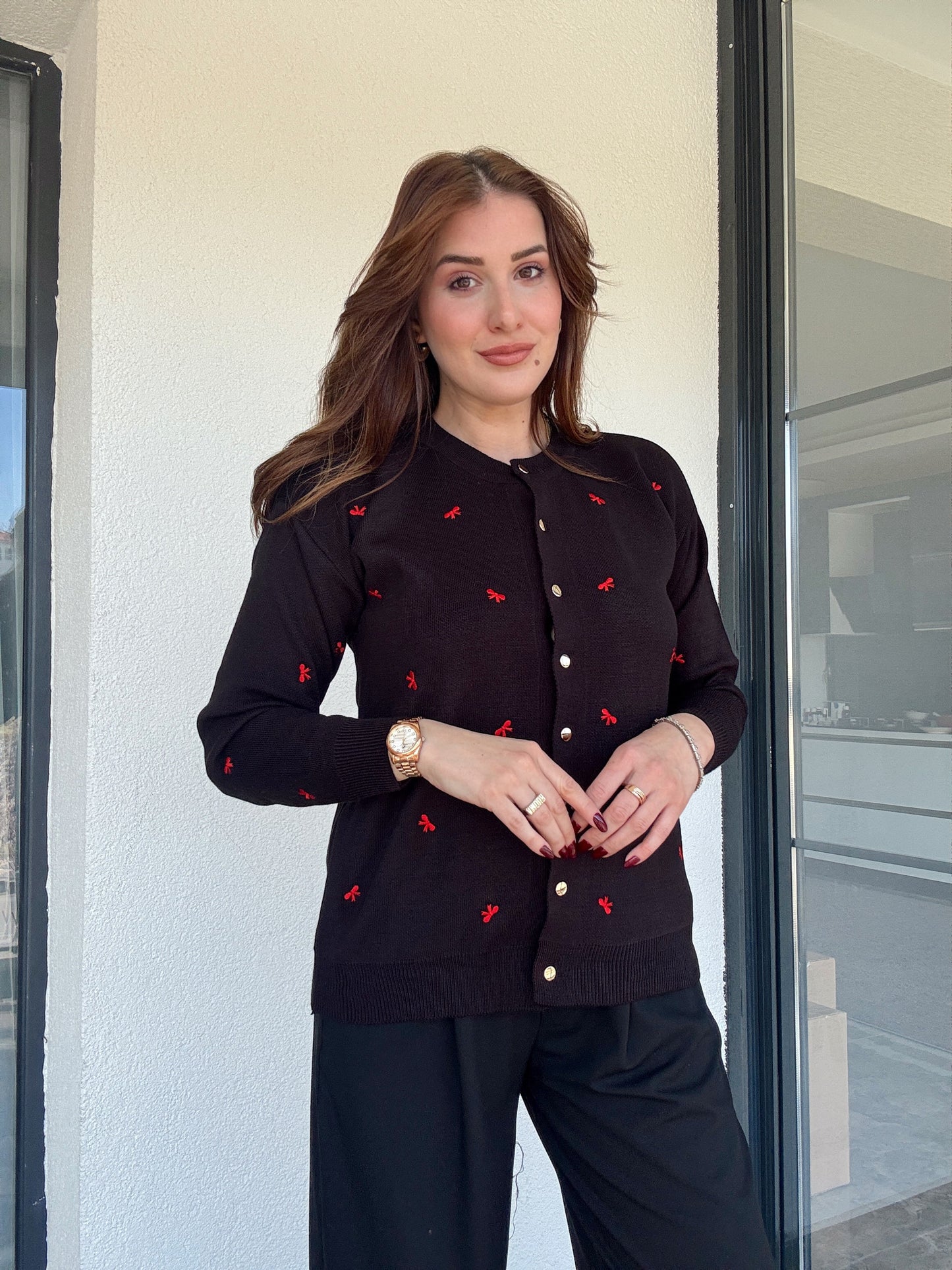 Kurdele nakış işlemeli hırka SİYAH