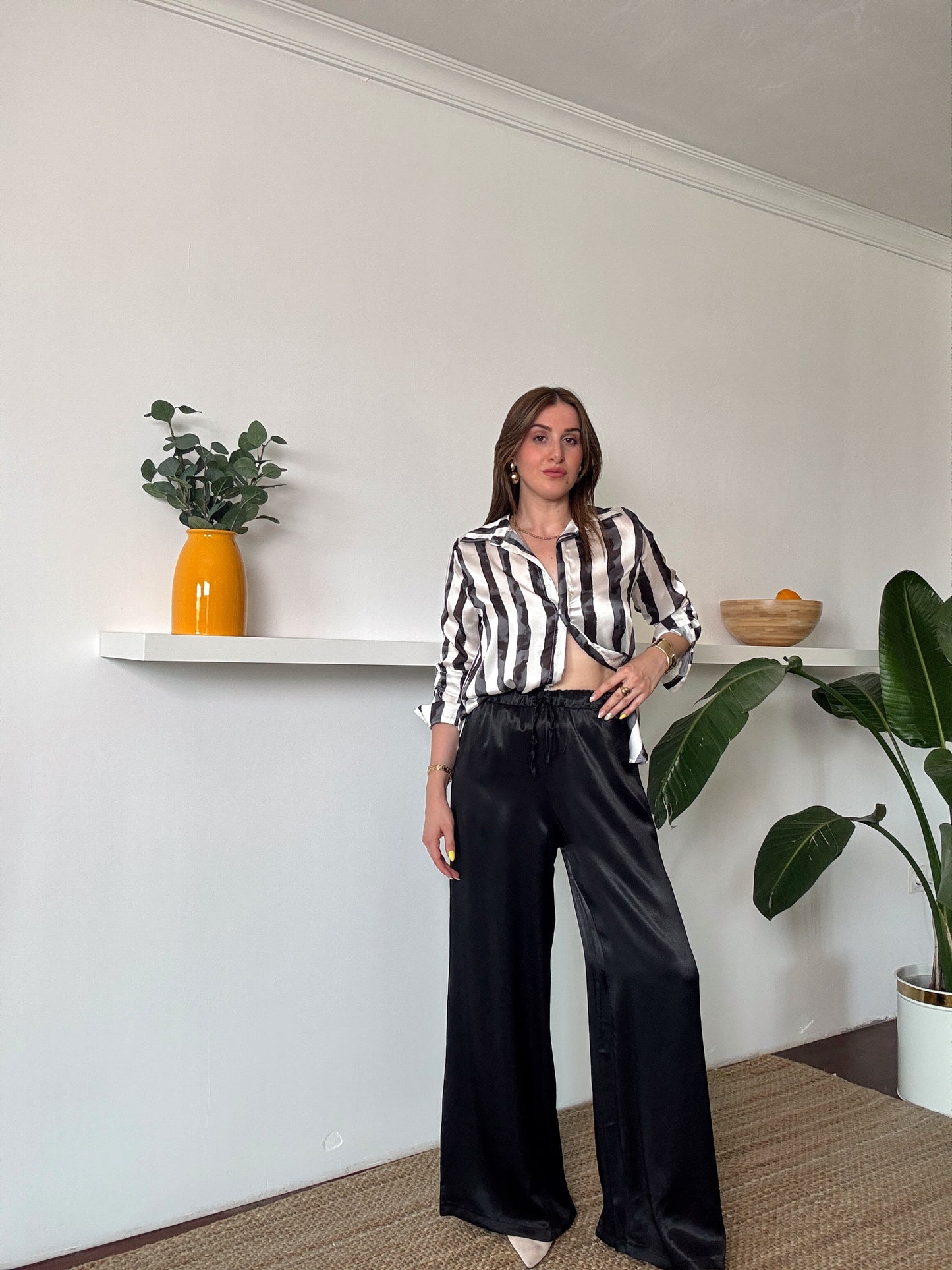 Beli lastikli saten bol paça pantolon SİYAH