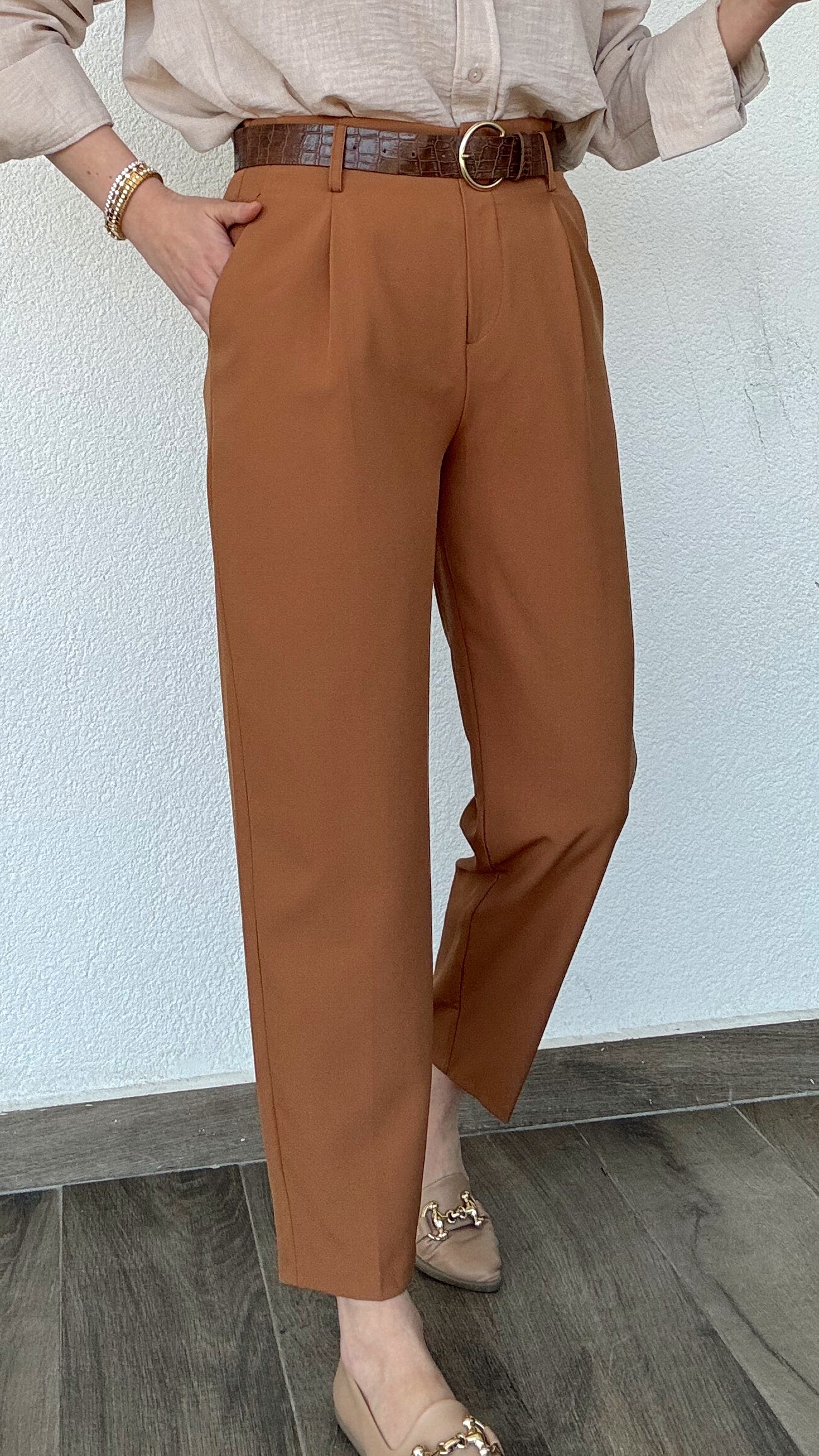 Kemerli Dar Paça Pantolon - TABA
