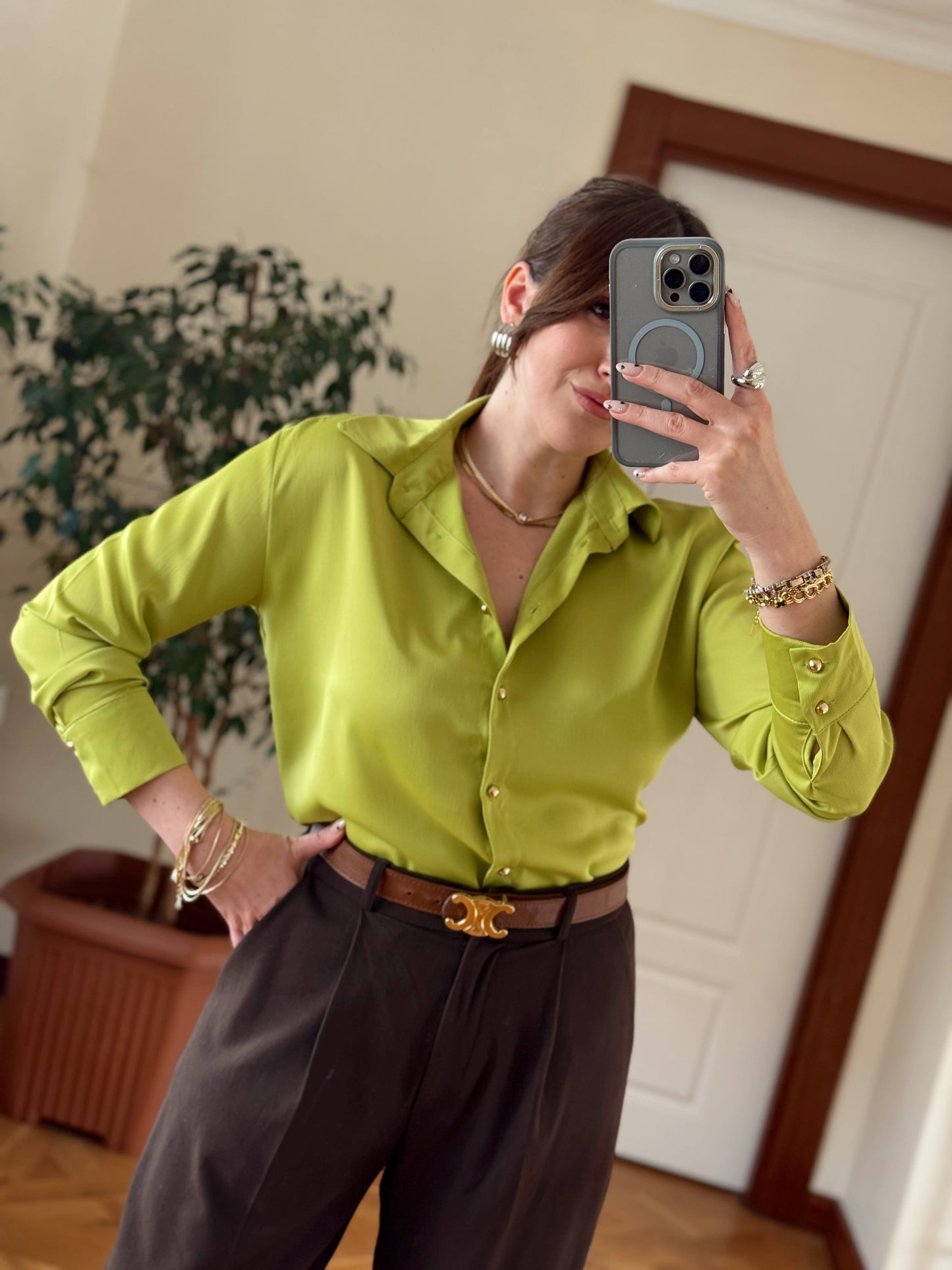Gold düğme Detaylı Saten Gömlek-YAĞ YEŞİLİ