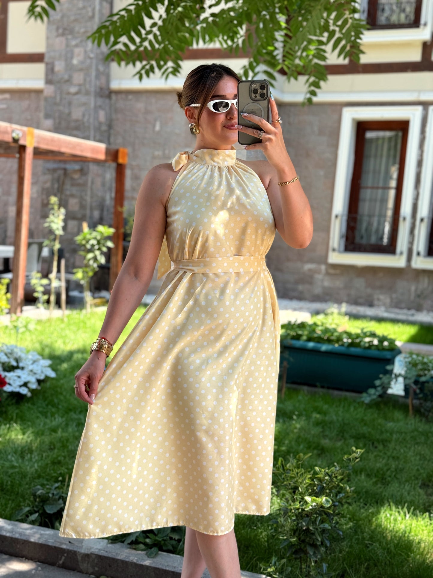 Puantiye desenli boyun detaylı elbise Sarı