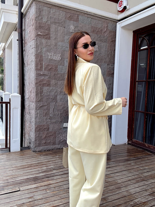 Taş işleme detaylı ceket pantolon takım SARI