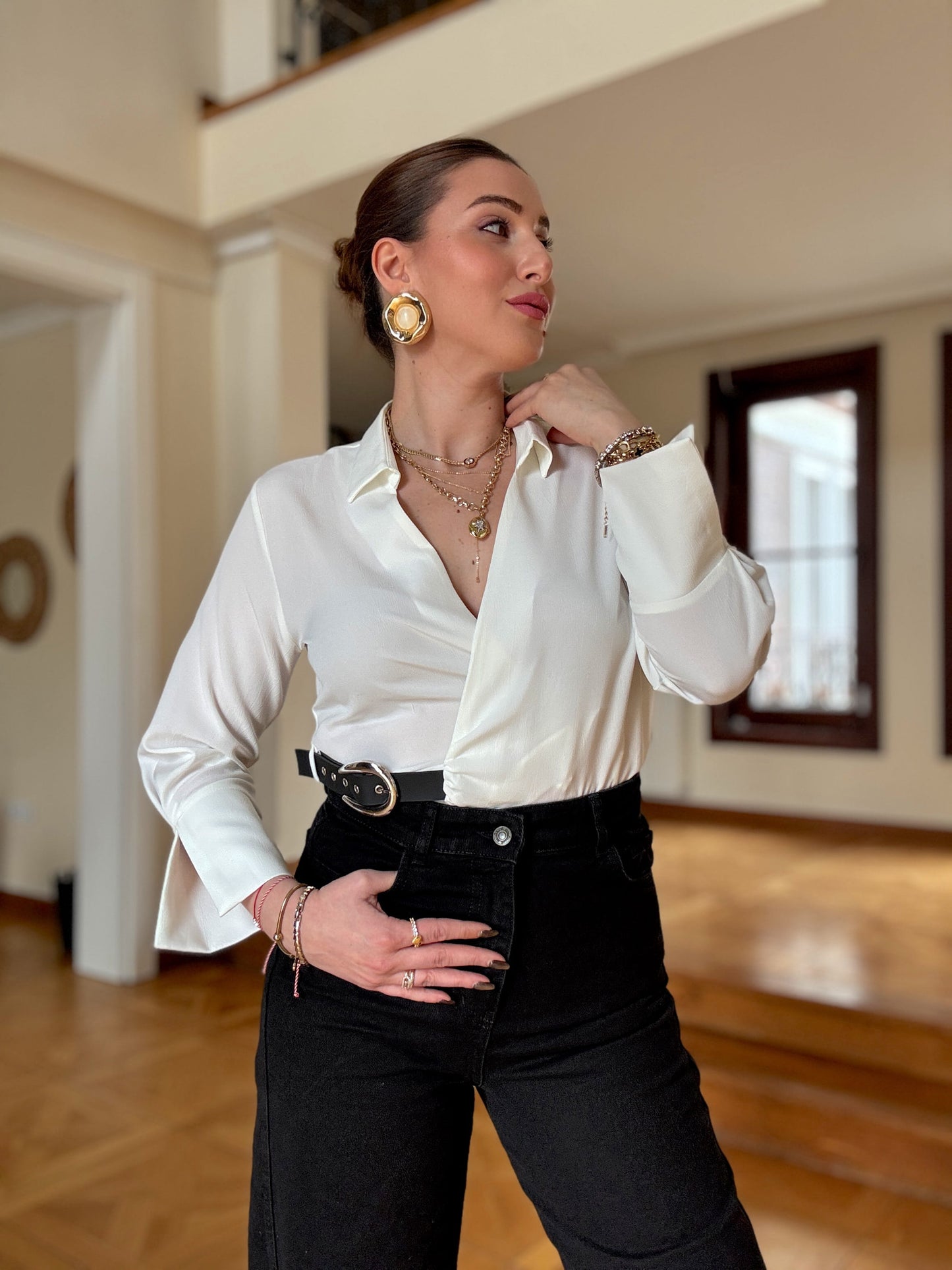 Önü kemer detaylı bluz BEYAZ