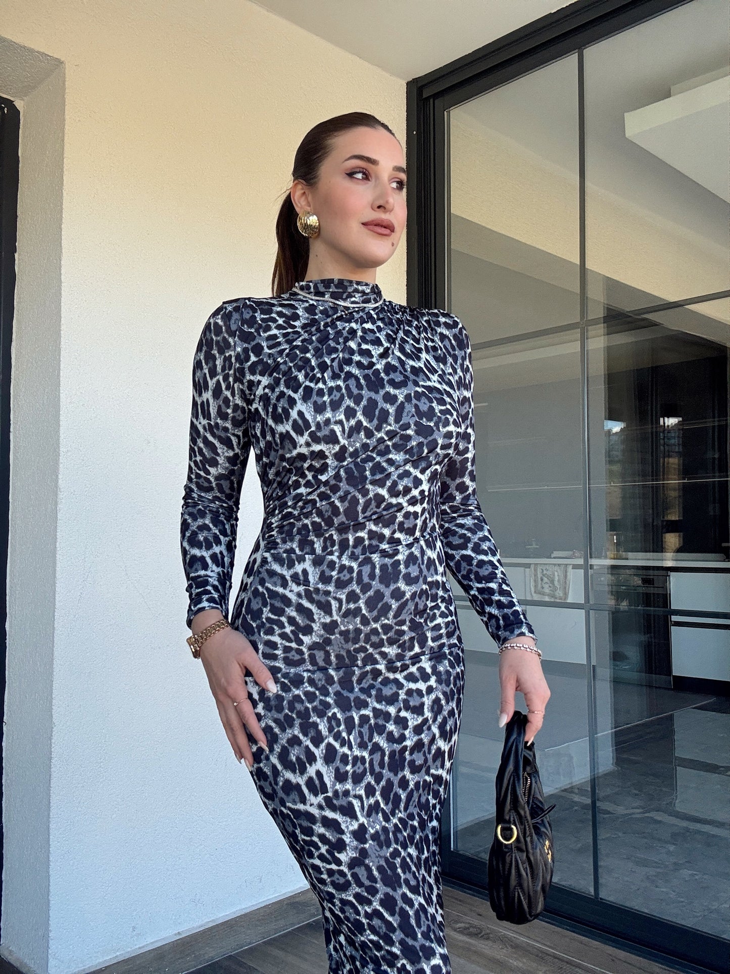 Sandy kumaş drape detaylı leopar elbise-SİYAH