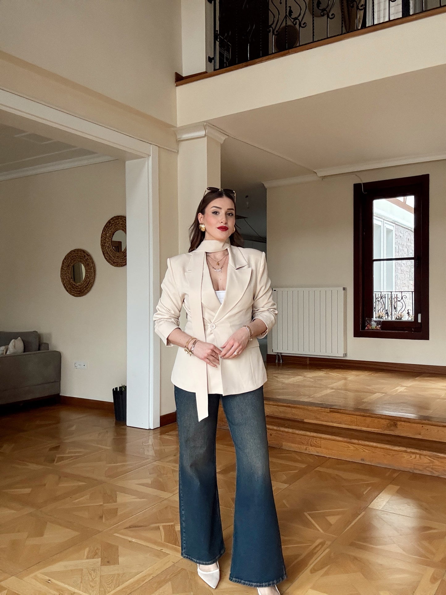 Fular Detaylı Ceket-BEJ