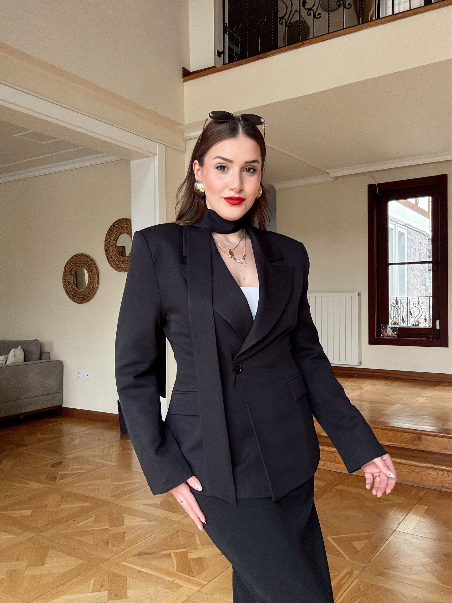 Fular Detaylı Ceket-SİYAH