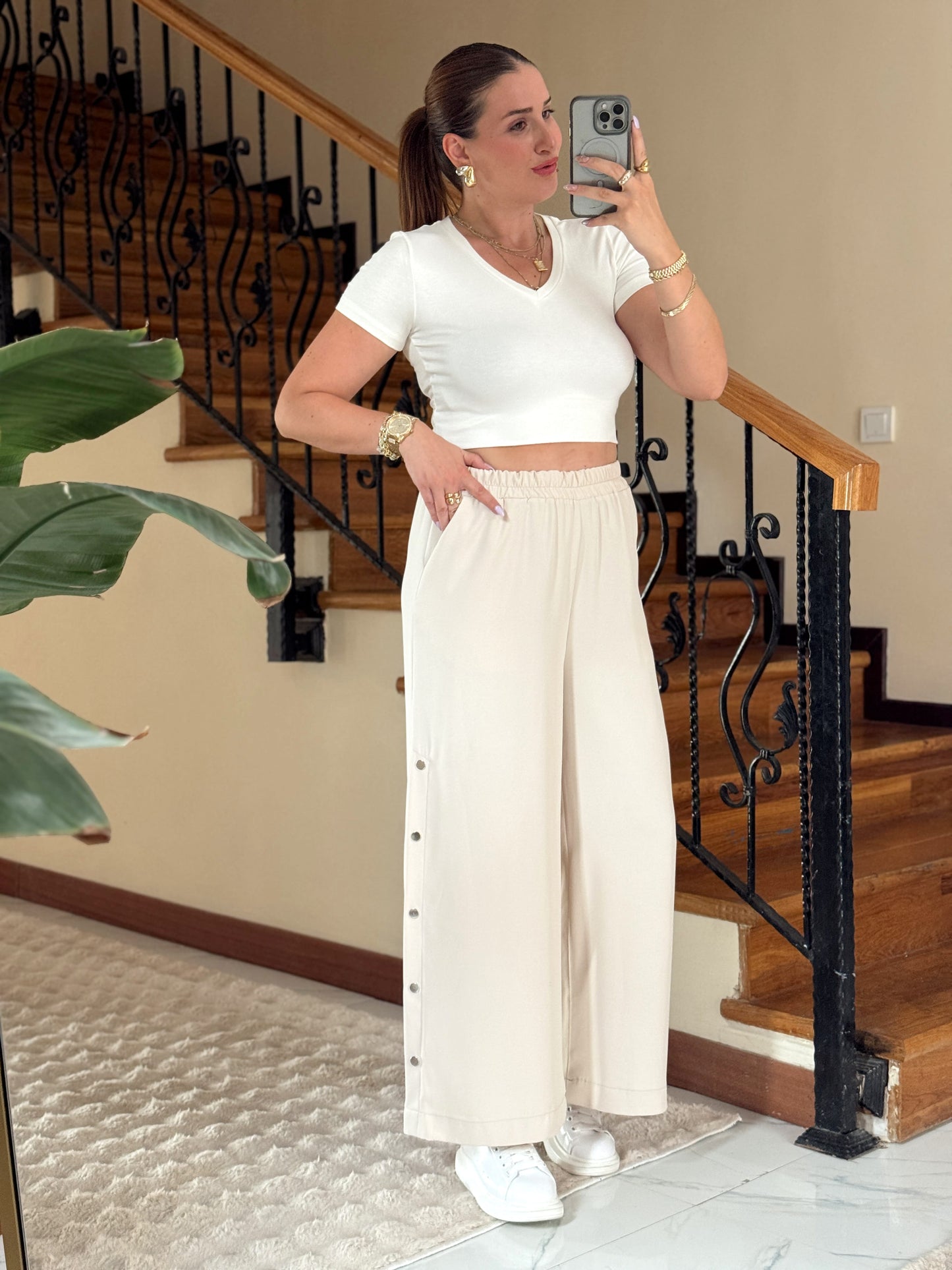 Yanları çıtçıtlı pantolon BEJ