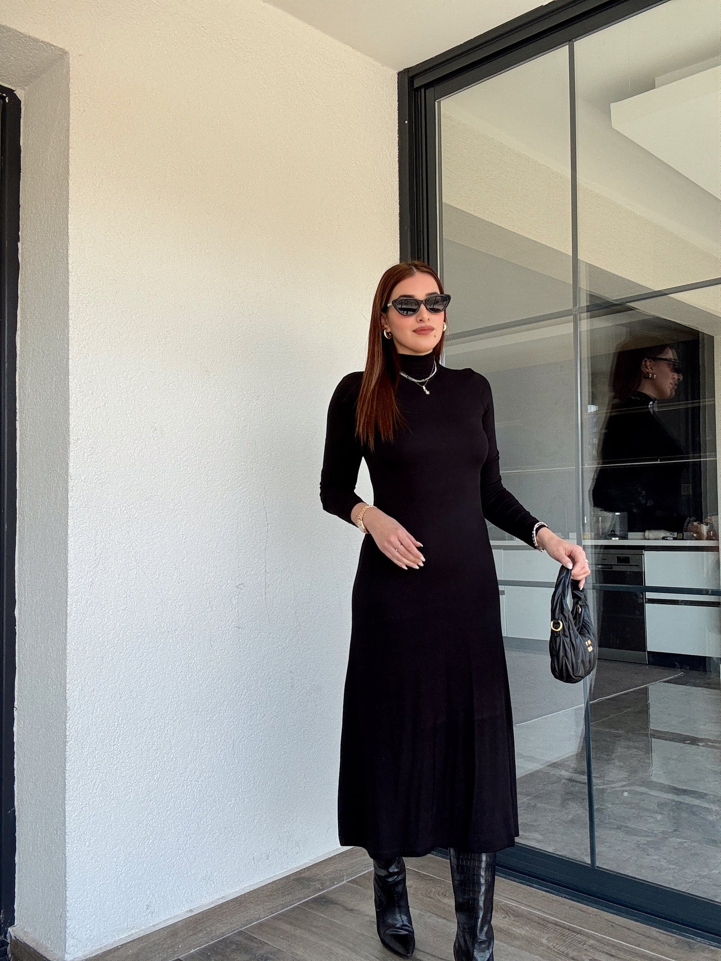 Dik yaka elbise-SİYAH