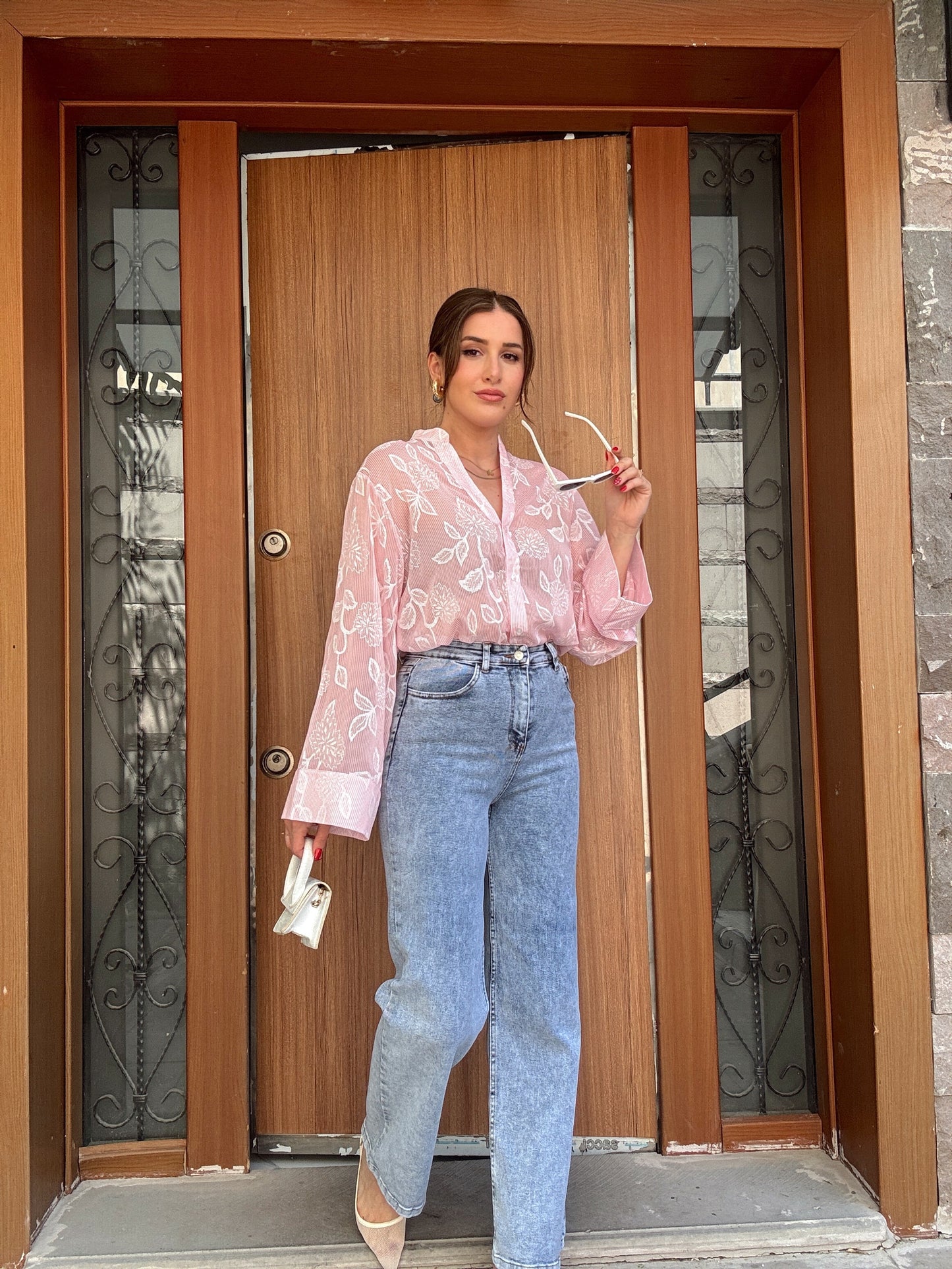 Yaprak detaylı transparan gömlek PEMBE