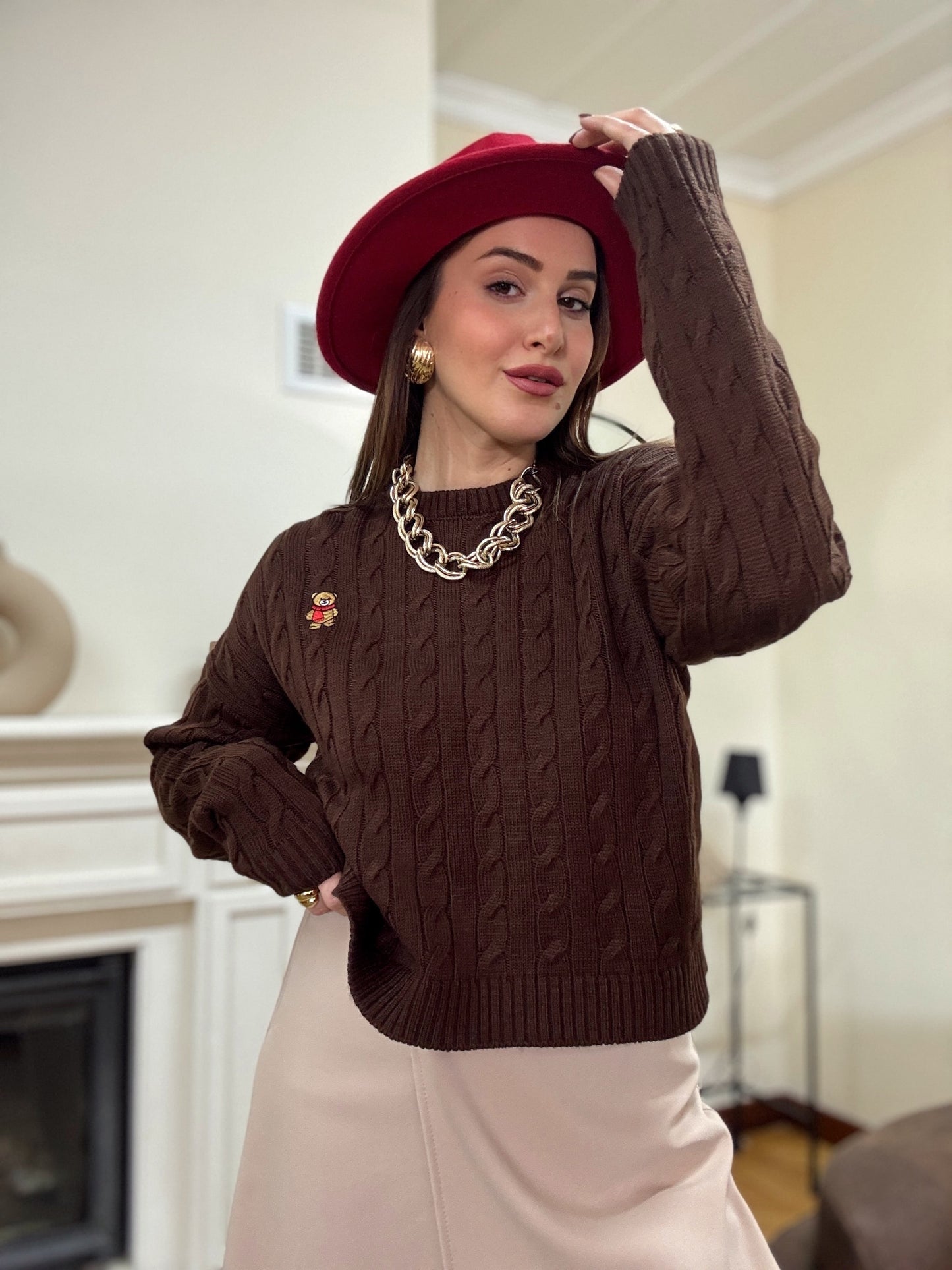 Saç örgü küçük ayıcık işlemeli kazak-KAHVERENGİ