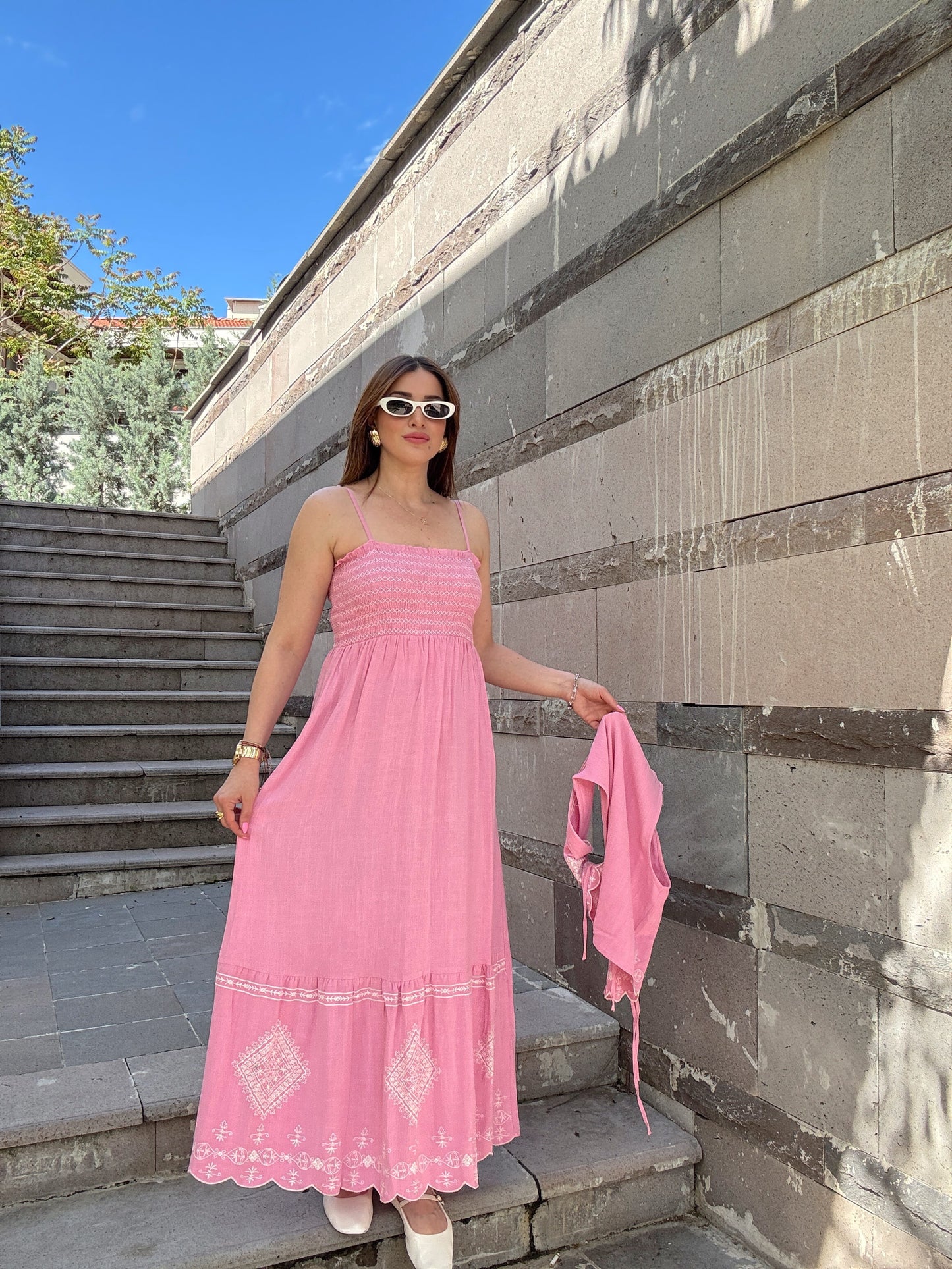 Nakışlı Elbiseli Yelekli Takım Pembe