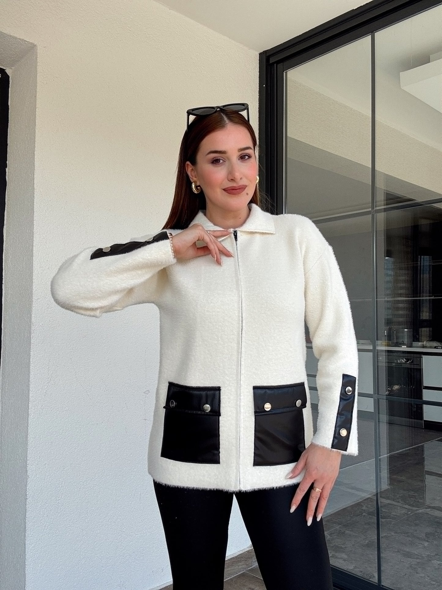 Liliyana deri cepli fermuarlı hırka-EKRU