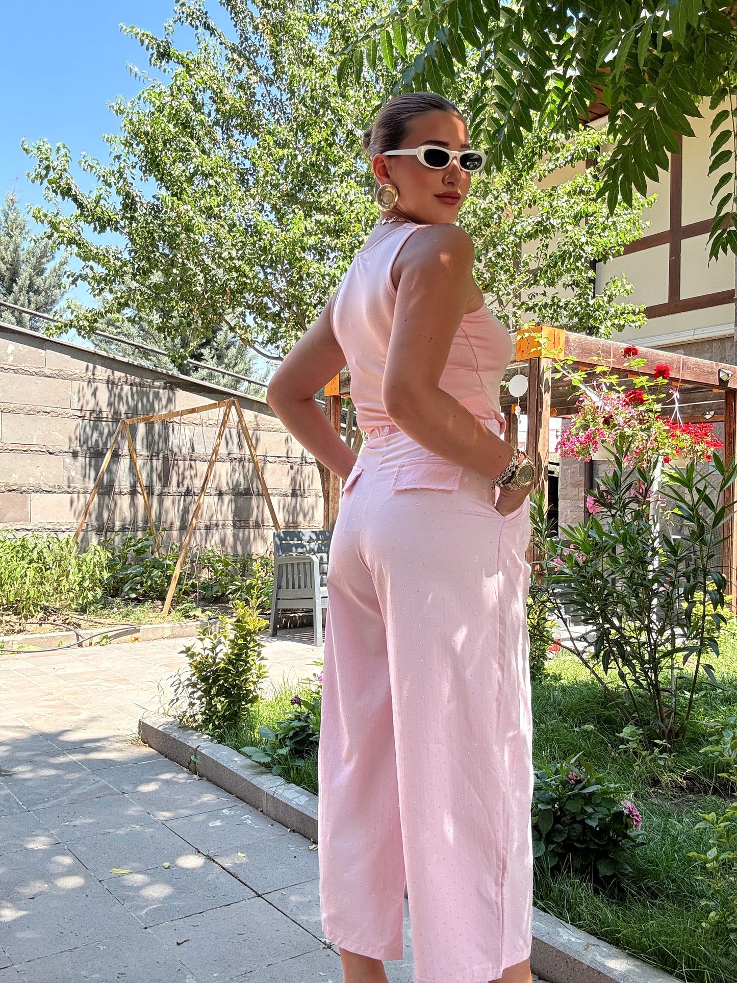 Taşlı arka bel lastikli bilek boy pantolon Pembe