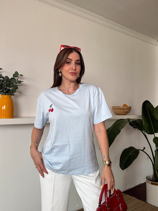 Kiraz nakış detaylı tişört BEBE MAVİ