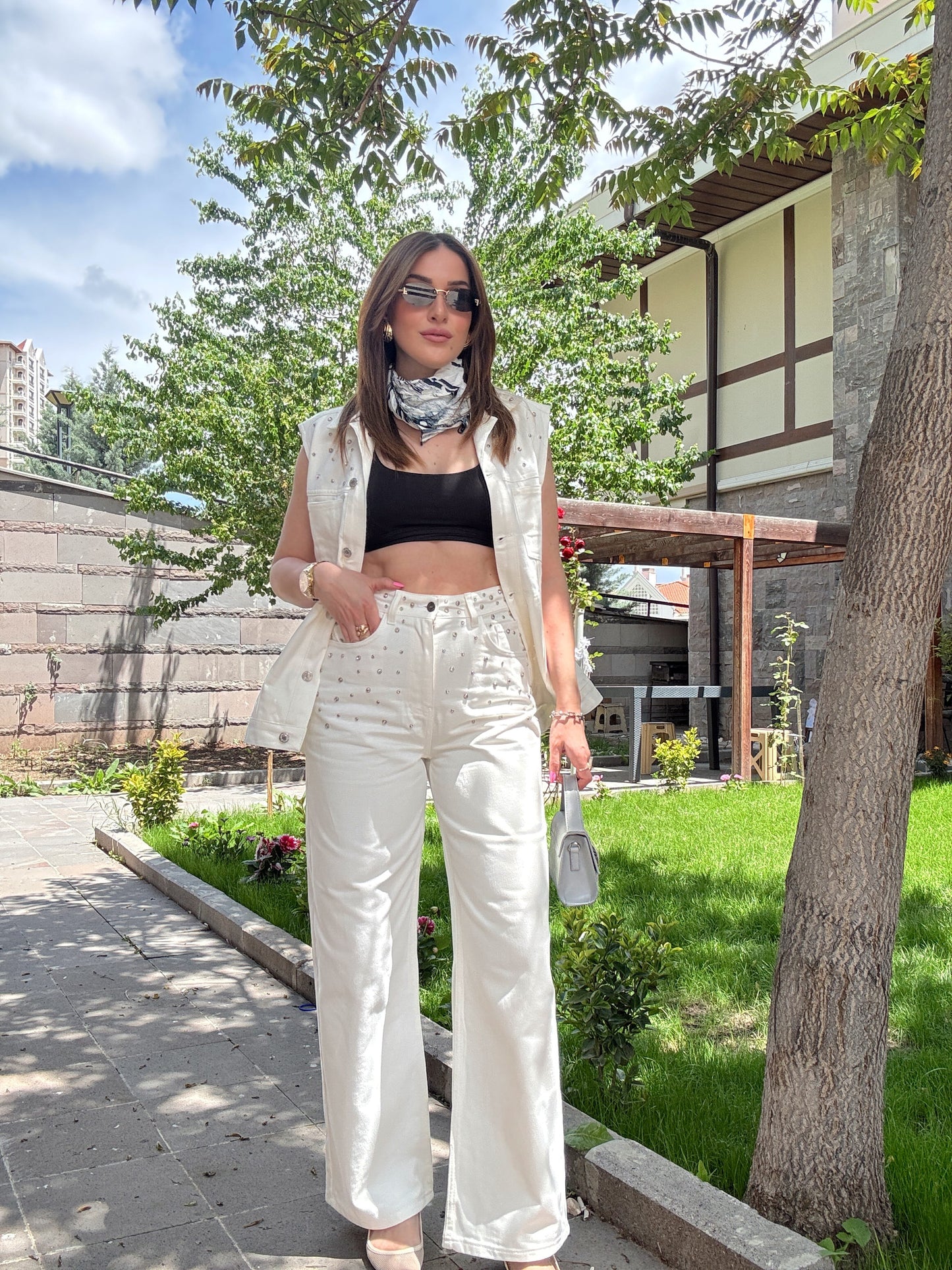 Twst model taş işlemeli jean takım BEYAZ
