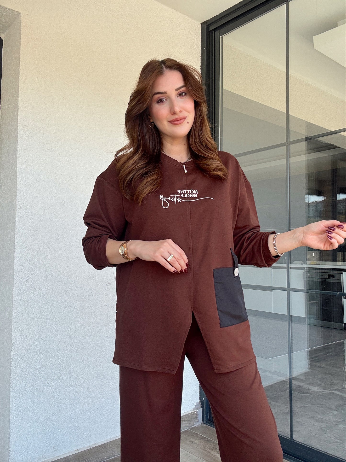 Cep detaylı nakışlı takım-KAHVERENGİ