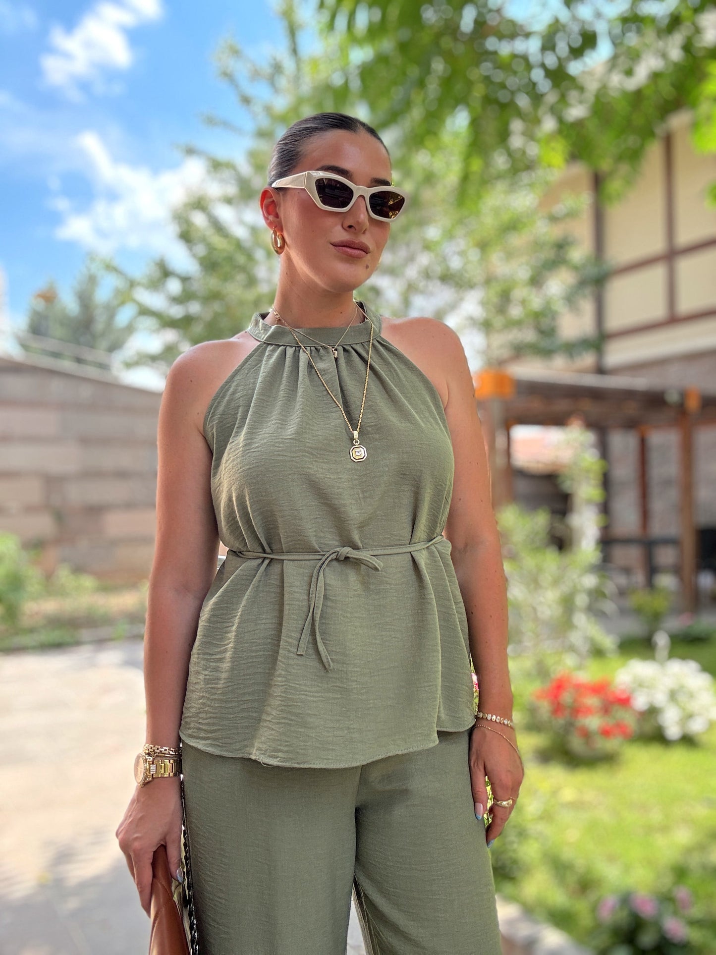 Boyun detaylı keten takım Haki