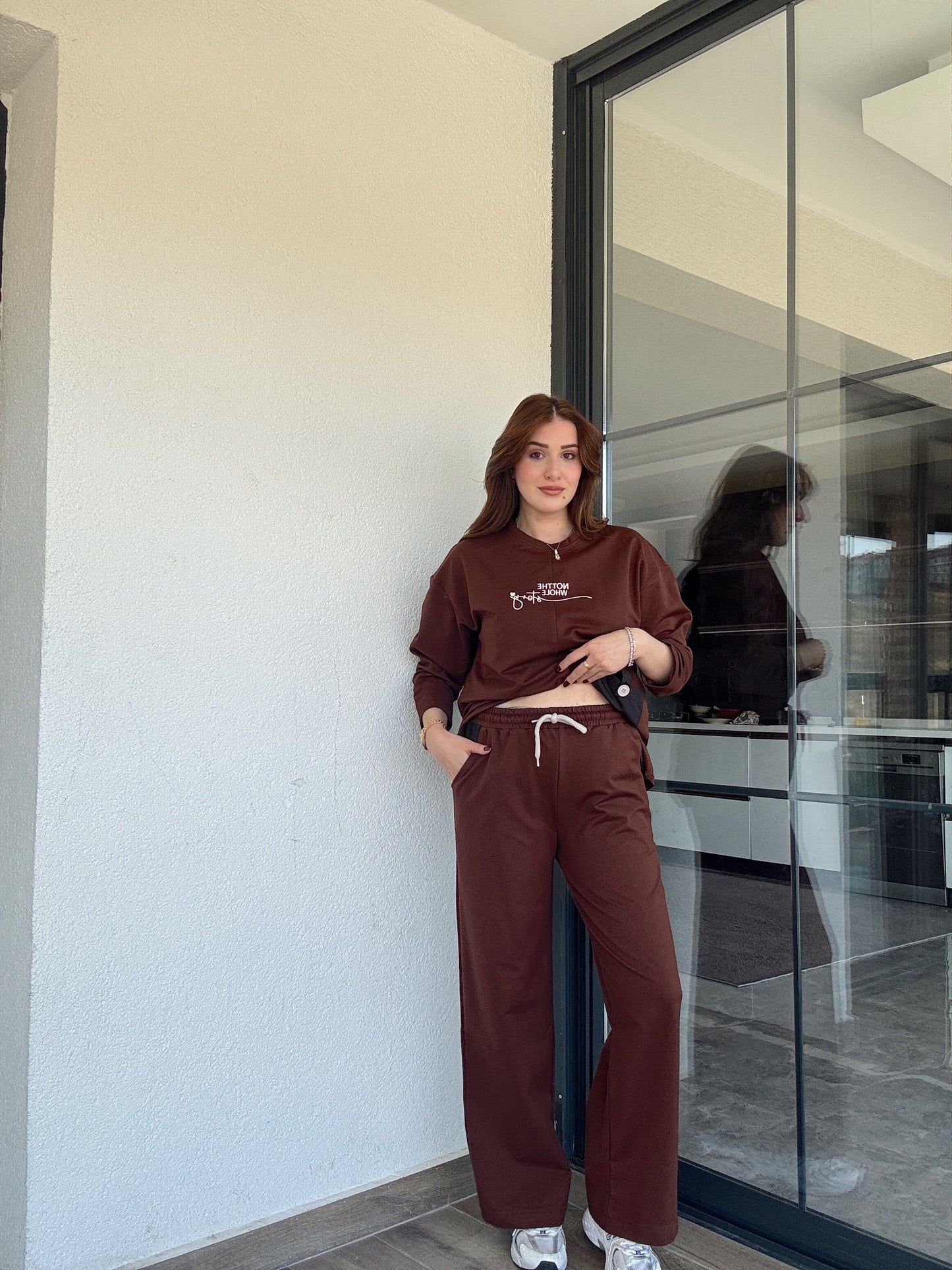 Cep detaylı nakışlı takım-KAHVERENGİ