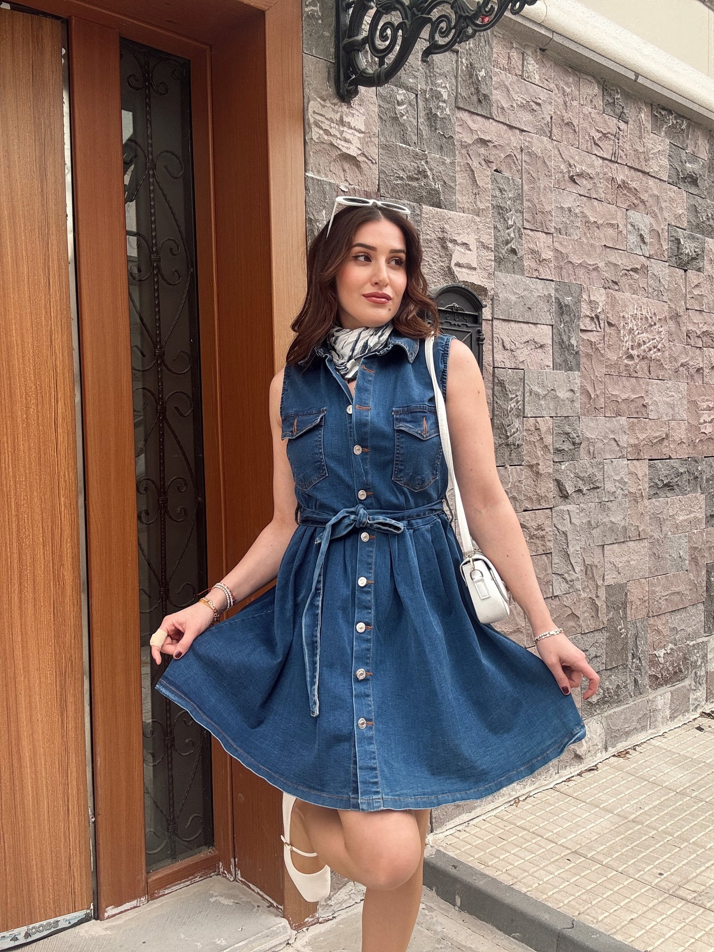 Eteği Volanlı Kuşaklı Denim Elbise KOYU MAVİ