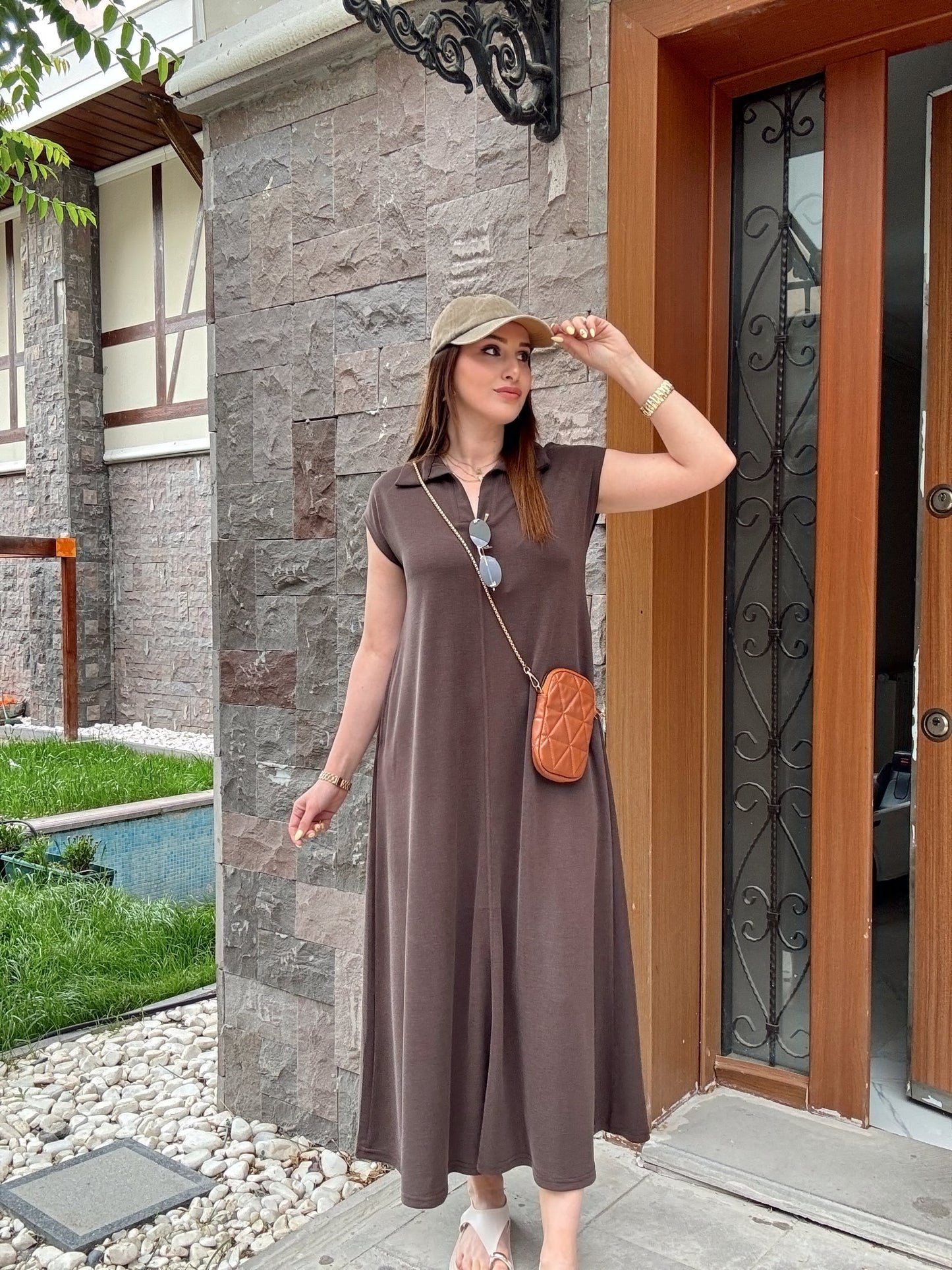 Polo yaka yıkamalı modal kumaş salaş elbise KAHVERENGİ