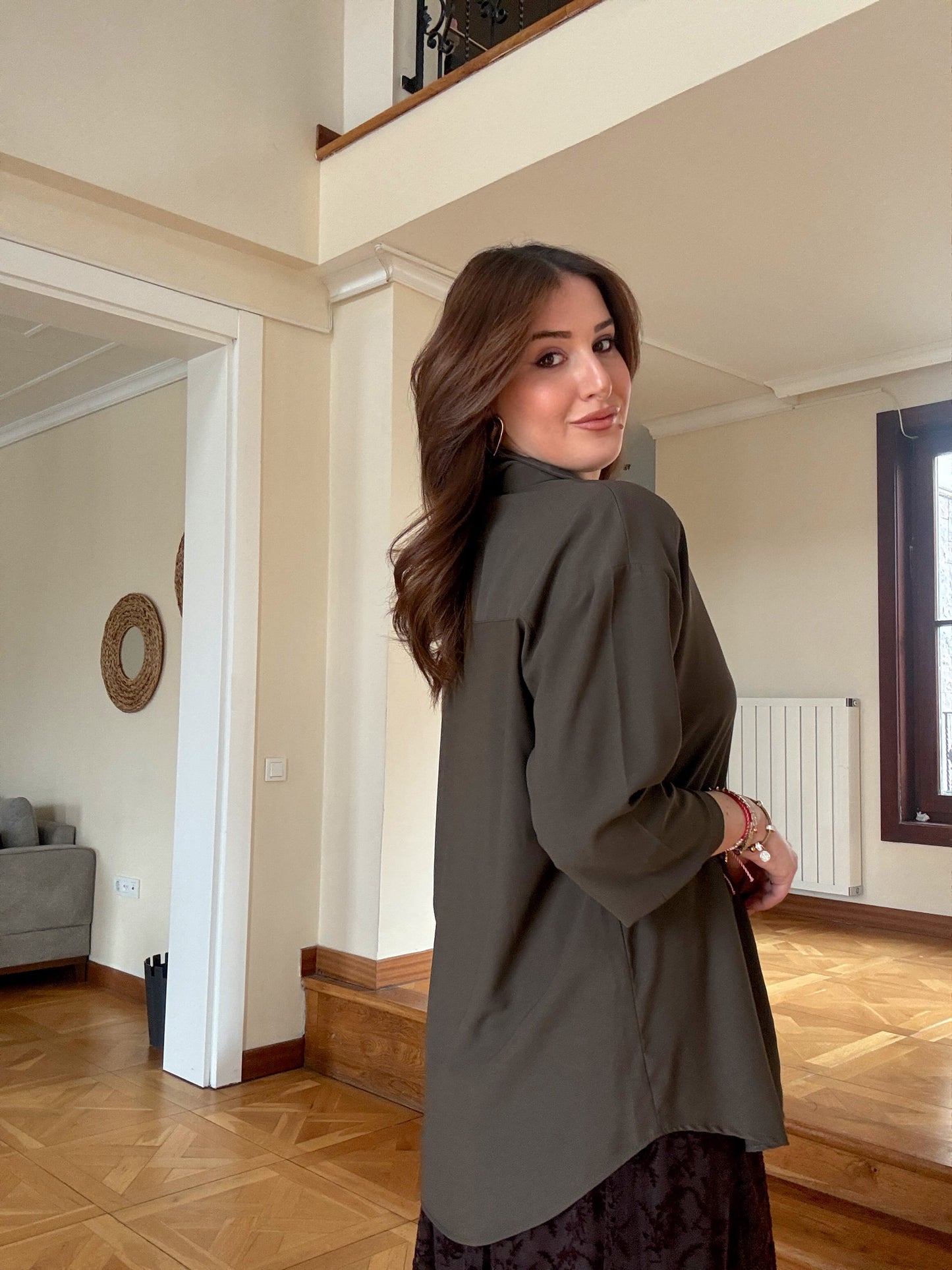 Geniş Manşetli Gömlek - ACI KAHVE