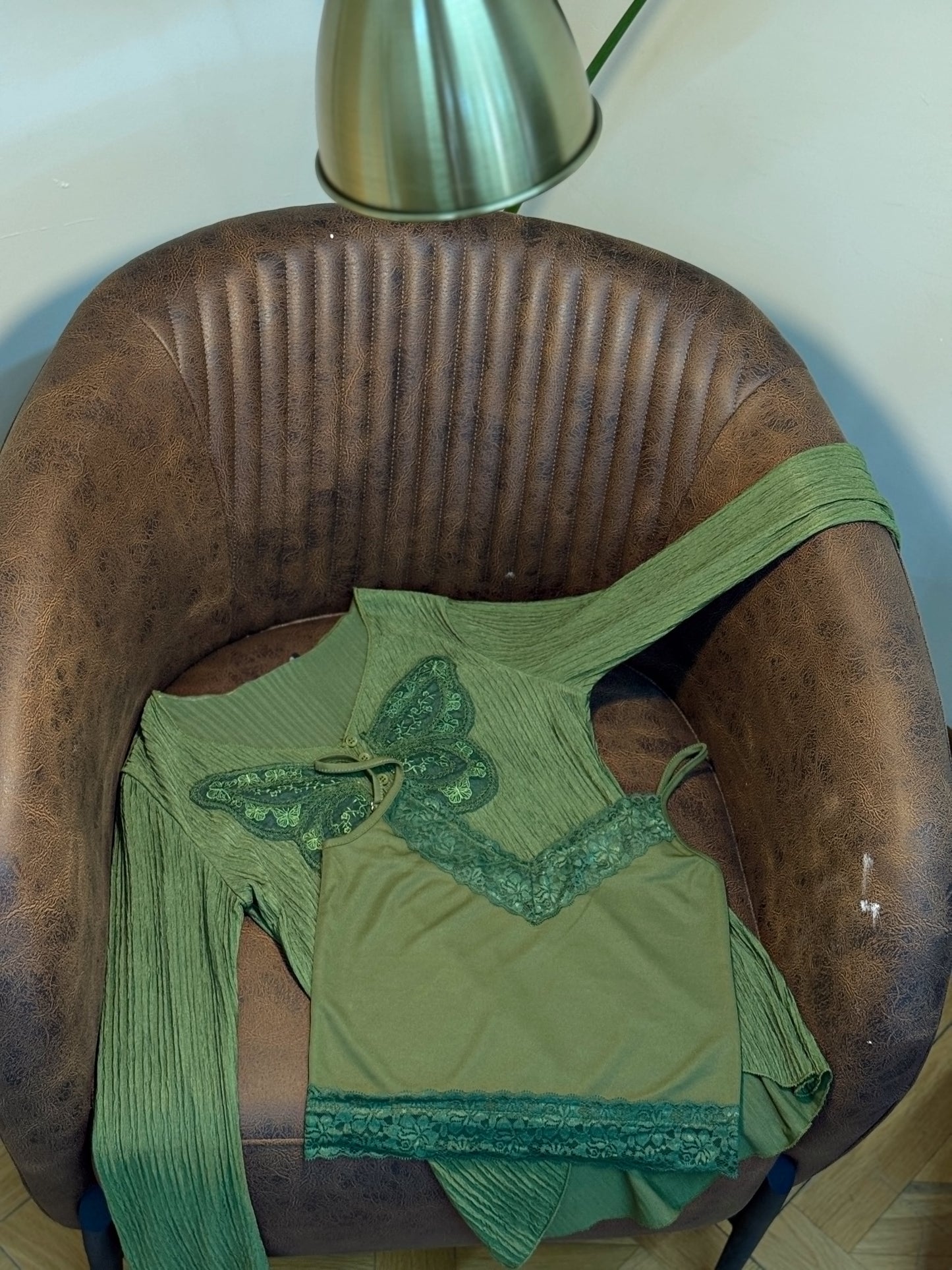 Kelebek dantel detaylı üçlü takım-YEŞİL