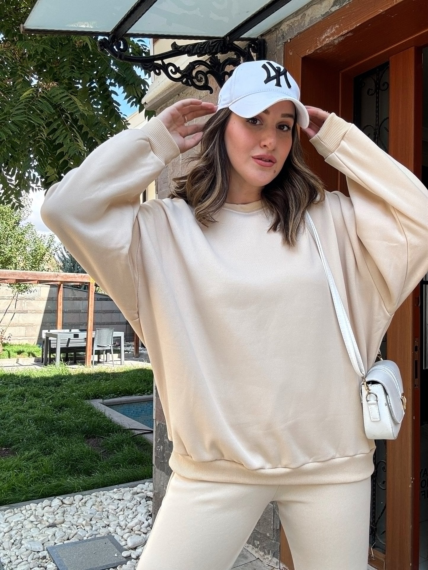 Üç İplik Şardonlu Basic Sweatshirt - TAŞ