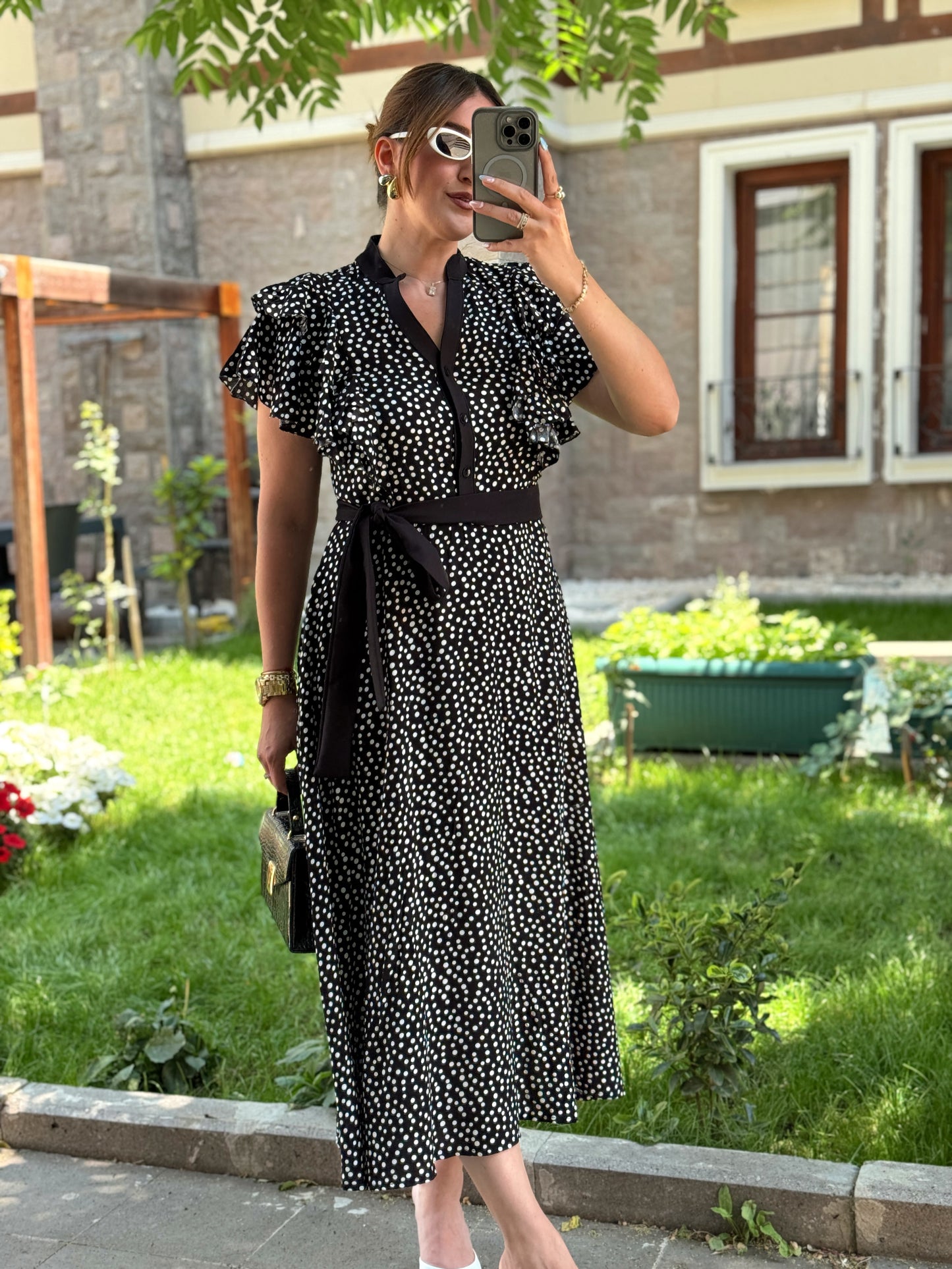 Puantiye desenli kuşaklı elbise Siyah