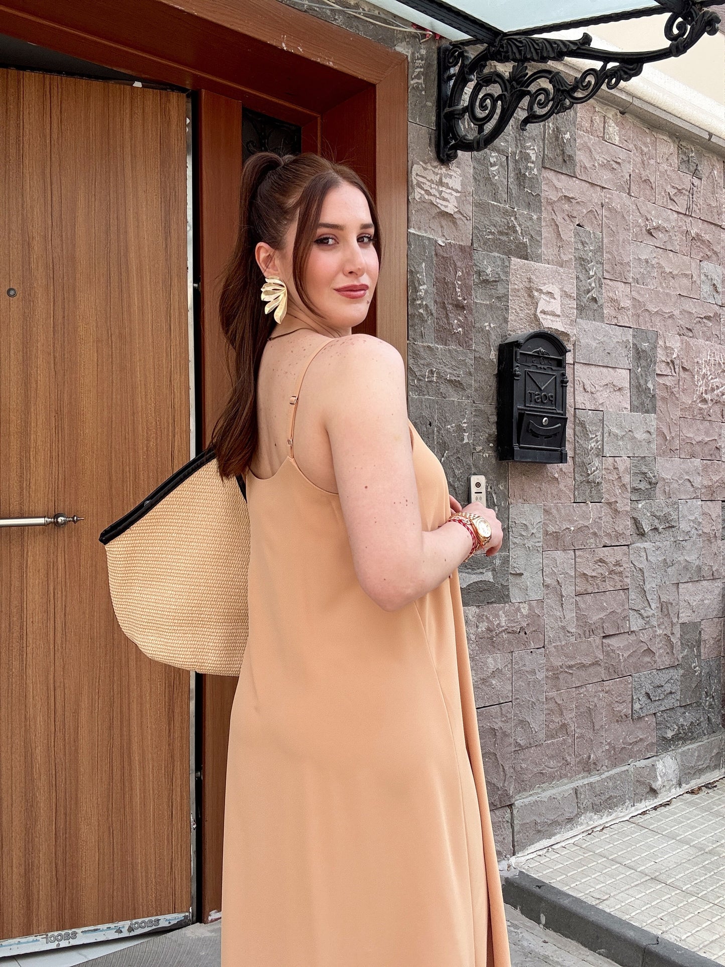 Tensel kumaş ayarlanabilir askı detaylı elbise CAMEL