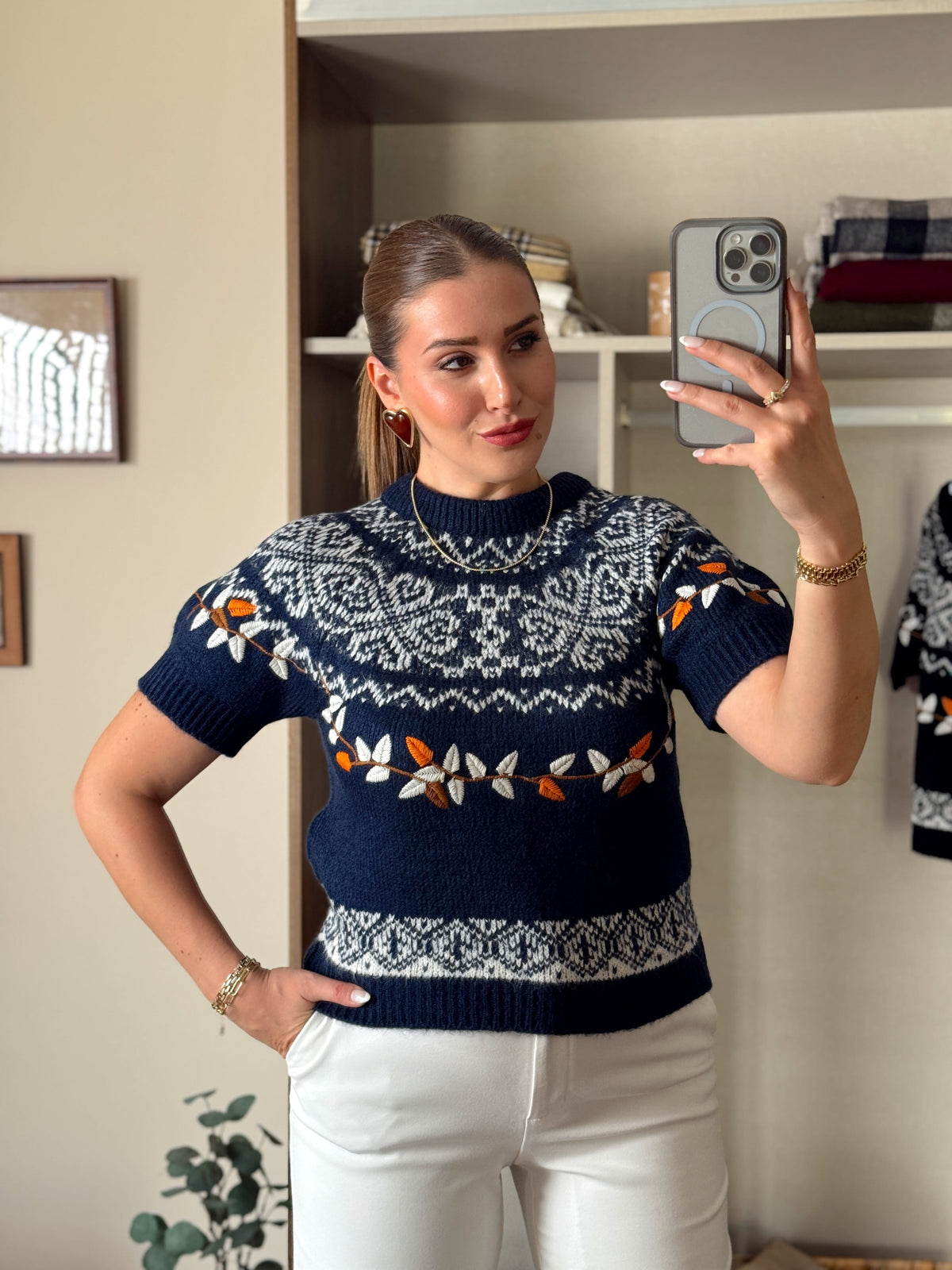 Yaprak nakışlı bluz Lacivert