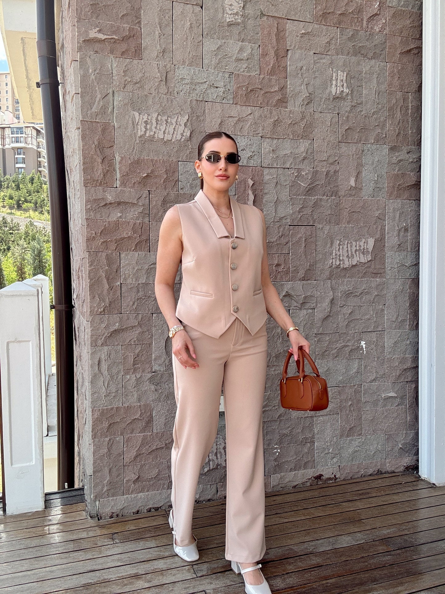 Elisa düğmeli yelekli takım BEJ
