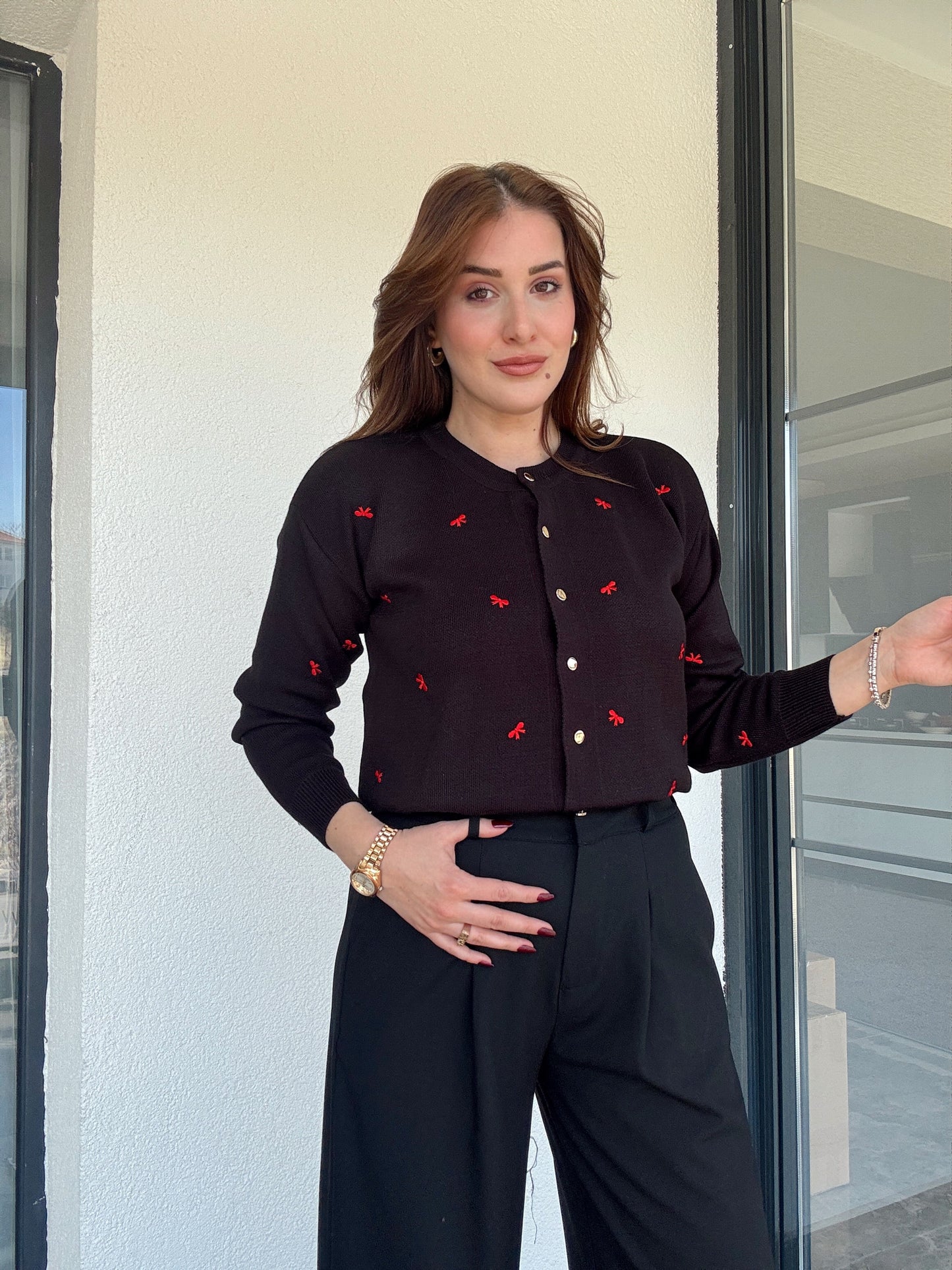 Kurdele nakış işlemeli hırka SİYAH