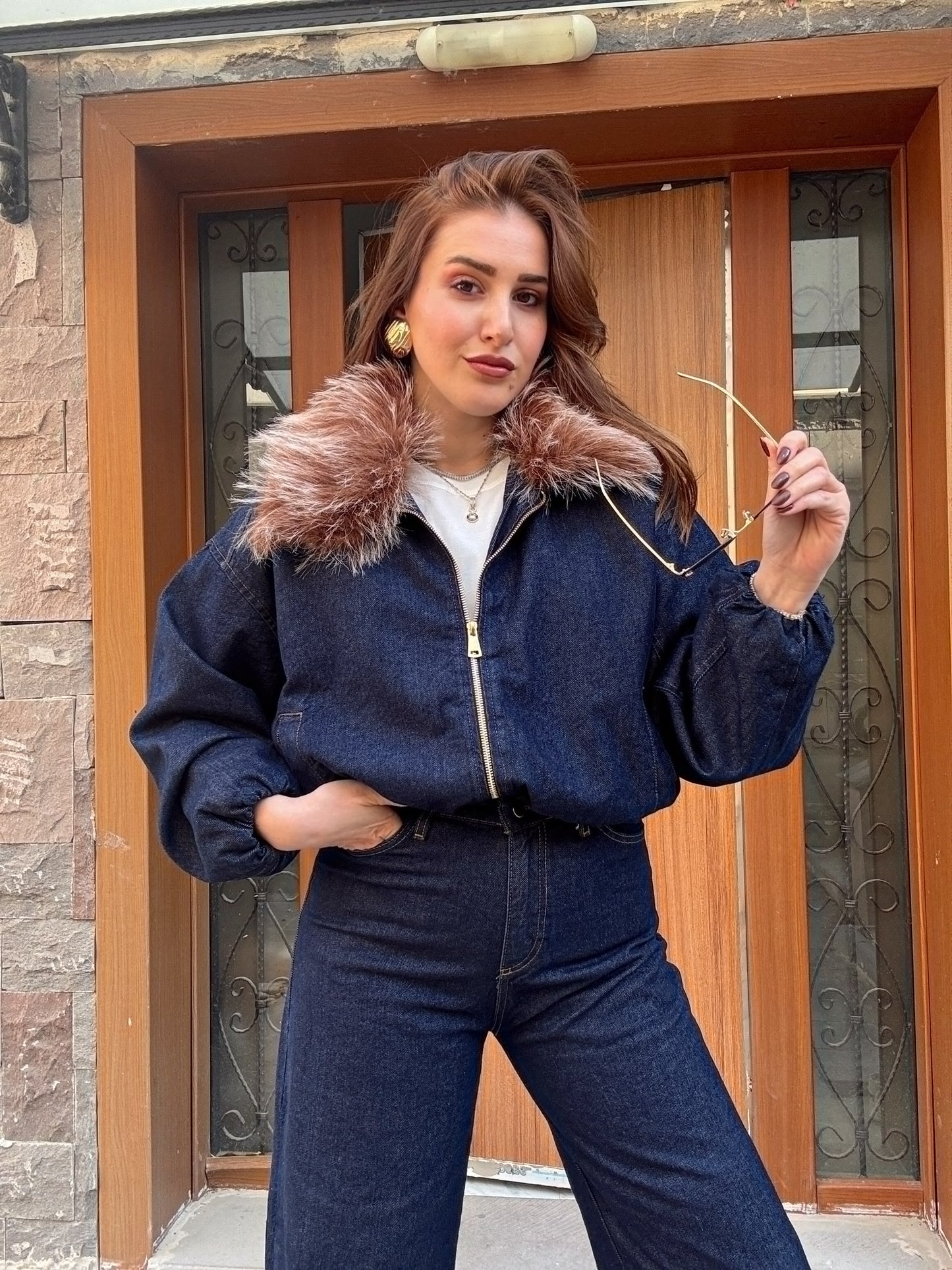 Yaka kürk detaylı jean ceket-KOYU MAVİ