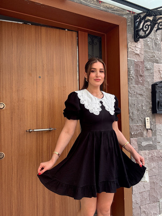 Güpür yaka detaylı  keten elbise SİYAH