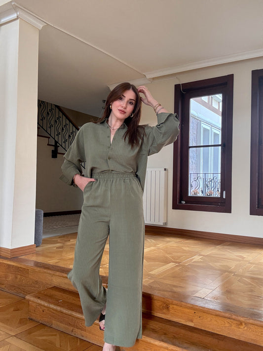 Gömlekli Çizgili Tensel Takım-Yeşil